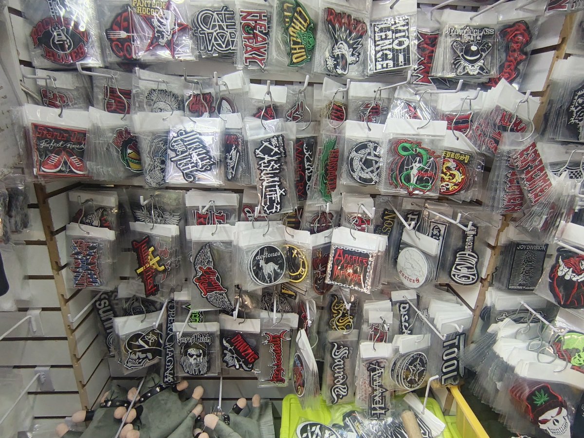 moshbst's tweet photo. ¡Echa un vistazo al vídeo de moshop rock!!! #TikTok https://t.co/TJIHbfpICP https://t.co/RDUfxWfcll