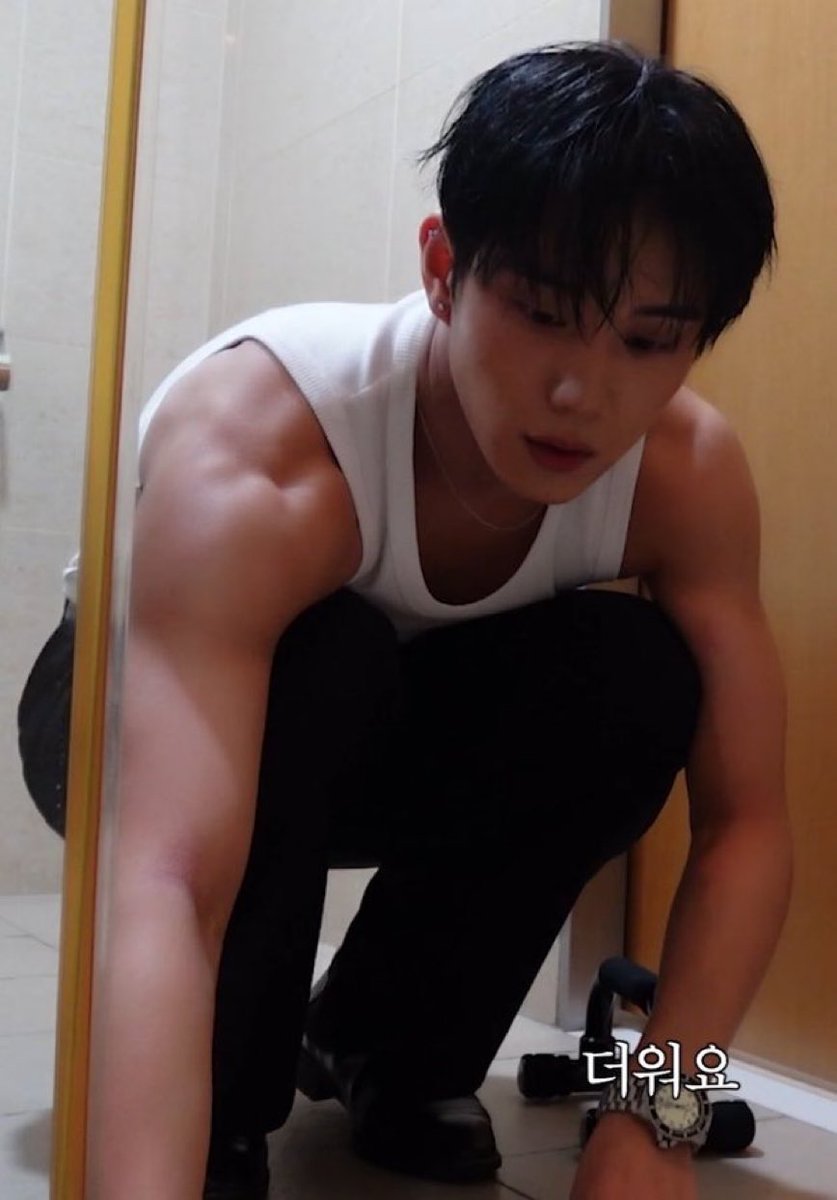 jijiseobsos's tweet photo. jesus https://t.co/UqQK9Dyuyd