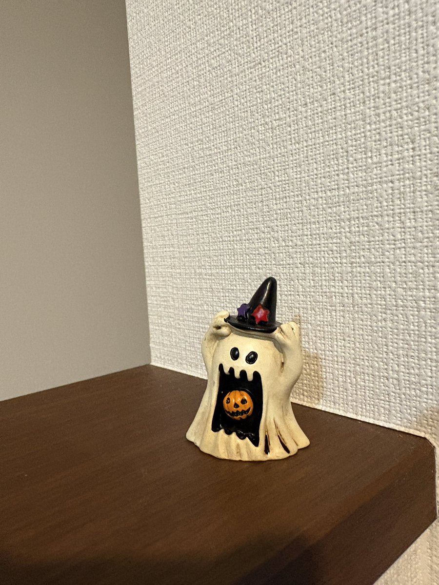 riAn_719's tweet photo. セリアで見つけて思わず買ってしまった👻🎃
頭抱えてどうしたのかわいい https://t.co/WVhVUGNPOu
