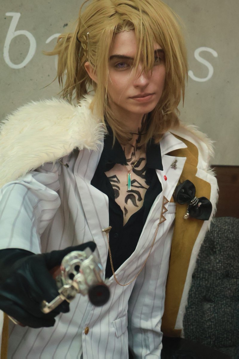 aemlysr's tweet photo. +10000 zad aura

Lwk love how it turned out

📸: @YamiNoPotato / @Keiryn_cosplay
Edit: me but bald
📍: Vexpo

#cosplay #lucalikes #lucakaneshiro #vtuber https://t.co/rZeSJ7buyU