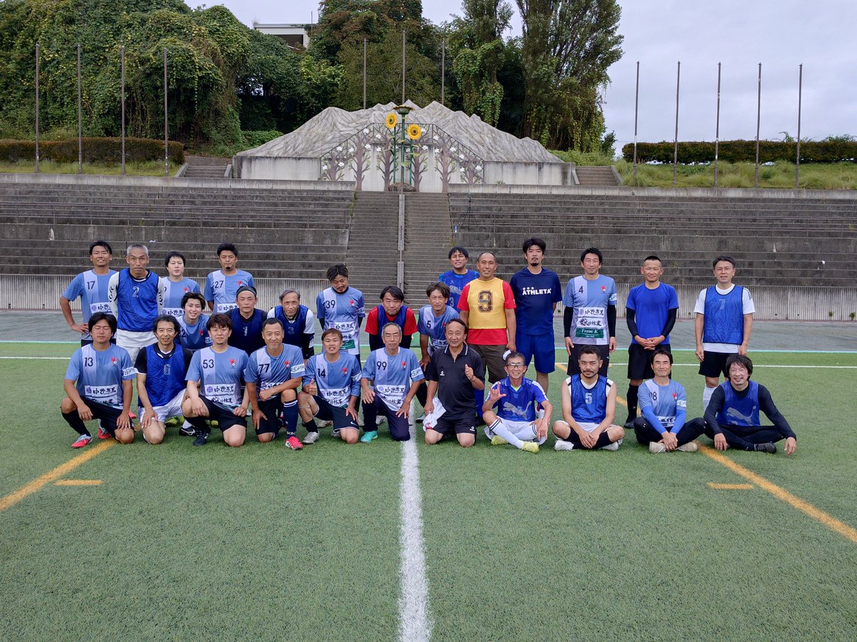 Tosihikouchida's tweet photo. 今日は、長坂総合グランドサッカー場で、新潟県上越市柿崎サッカー協会と北杜市サッカー協会の交流試合を開催しました。30年以上前から、合併以前の須玉町と柿崎町か姉妹町として交流を続けており、毎年柿崎ドームでのフットサル大会には参加していますが、久々にお越し頂き感激でした。 https://t.co/yME7Ibw8Tv
