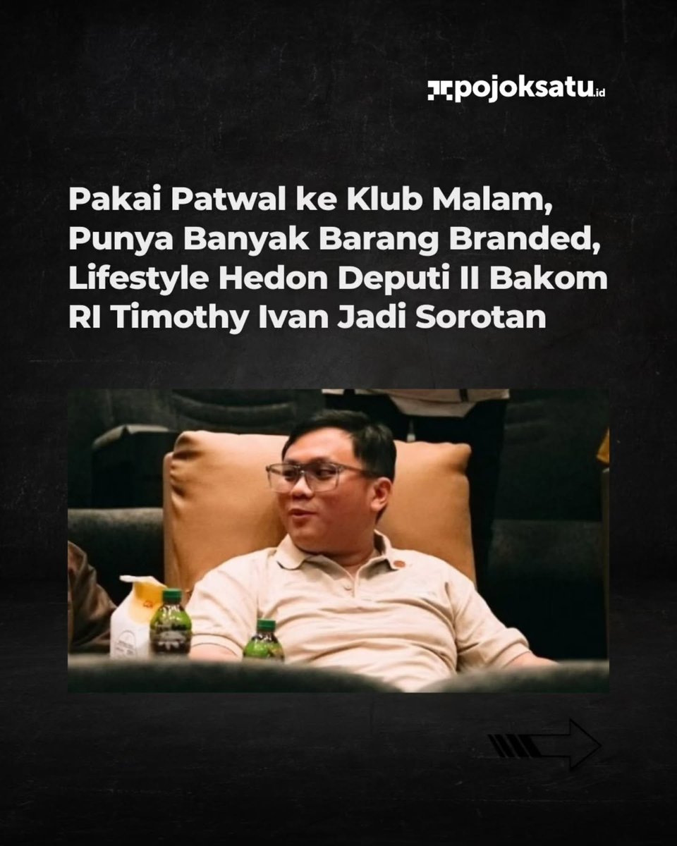 NenkMonica's tweet photo. Gaya hidup Deputi II Badan Komunikasi Pemerintah (Bakom) RI, Timothy Ivan Triyono, menjadi sorotan setelah sejumlah unggahan di media sosial memperlihatkan penggunaan barang bermerek, aktivitas makan dan liburan mewah, hingga pengawalan patwal.

Sorotan tersebut kemudian dikaitkan dengan posisi Timothy yang disebut memiliki kewenangan dalam pengelolaan anggaran media Bakom yang nilainya mencapai sekitar Rp60 miliar per tahun.