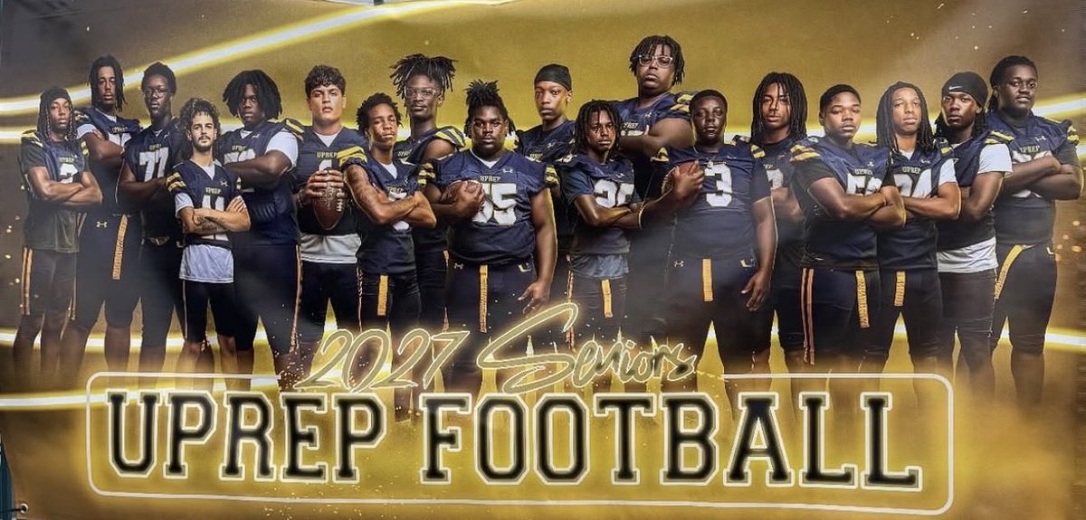 EricTorresQb17's tweet photo. Game 4, Senior game! thanks to my team we took the win over Hutch Tech 41-12! 
I was 
12/17
227 passing yards (79 away from 1,000)
3 Touchdowns 
@UprepFball @CoachIcy16 https://t.co/8s263xX8aS