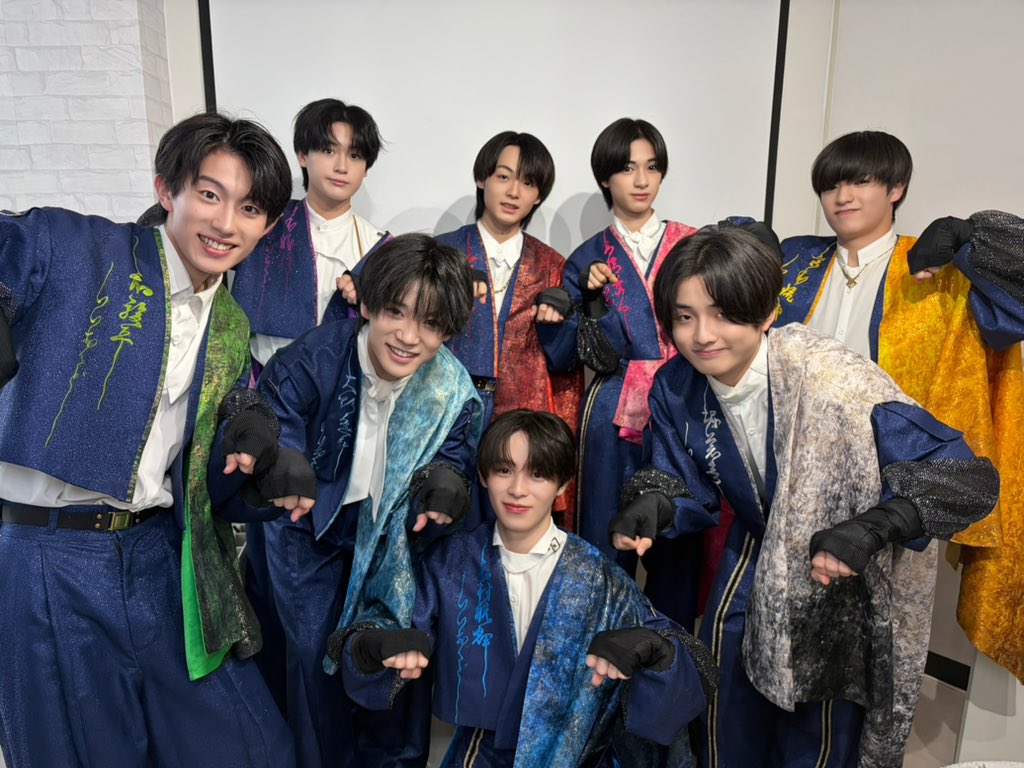 iiondo_official's tweet photo. /／
『はつ恋ONDO』リリースイベント＠なんばOCAT🌡️
　ありがとうございました🎉
\＼

1st シングル『はつ恋ONDO』発売記念リリースイベントありがとうございました☀️

公式HPのBLOGや＋KIRARI「ひだまりん家」ではメンバーがリリースイベントの感想を沢山話しています！
気になった方はそちらもぜひ覗いてみてください👀

🔍[BLOG]https://t.co/WhZ8GUmLF1
🏠[ひだまりん家]https://t.co/8xPzn596eC

本日撮影した映像は
ぜひ #はつ恋ONDOの秋が来た をつけてSNSに投稿してください📸🍂

来週は埼玉！
気になった方はぜひお越しください！

🗓️今後のリリースイベント予定はこちら
🔗https://t.co/XKck6wbacQ

#iiONDO
#EBiDAN