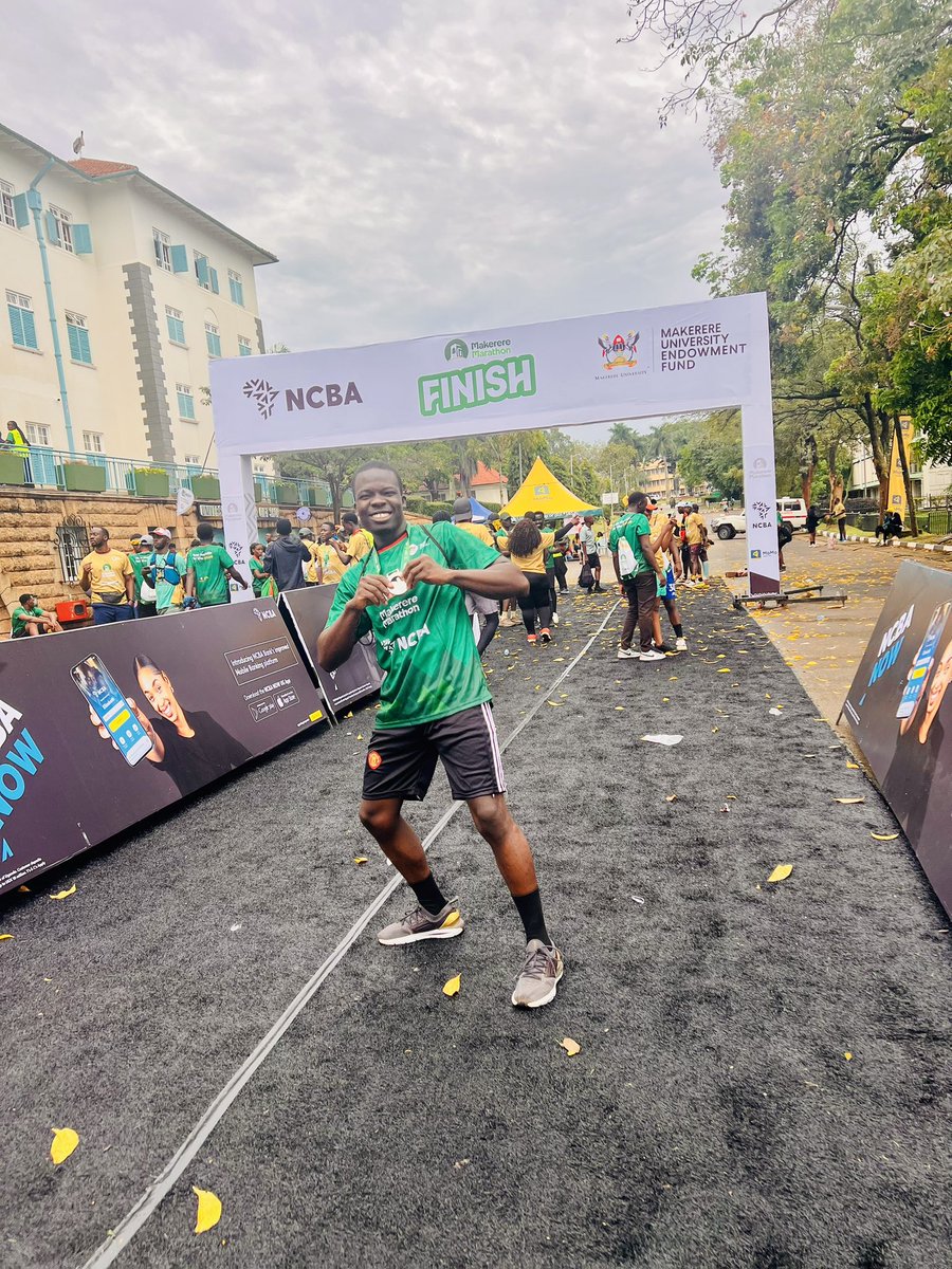Mbabalikeneth's tweet photo. Today we managed to run and represent the mighty college of @MaKCEES in the @MakRun_Ug and I managed to run the 21km race thank you @Makerere @MESA23202526 https://t.co/pVrZRZB3u1