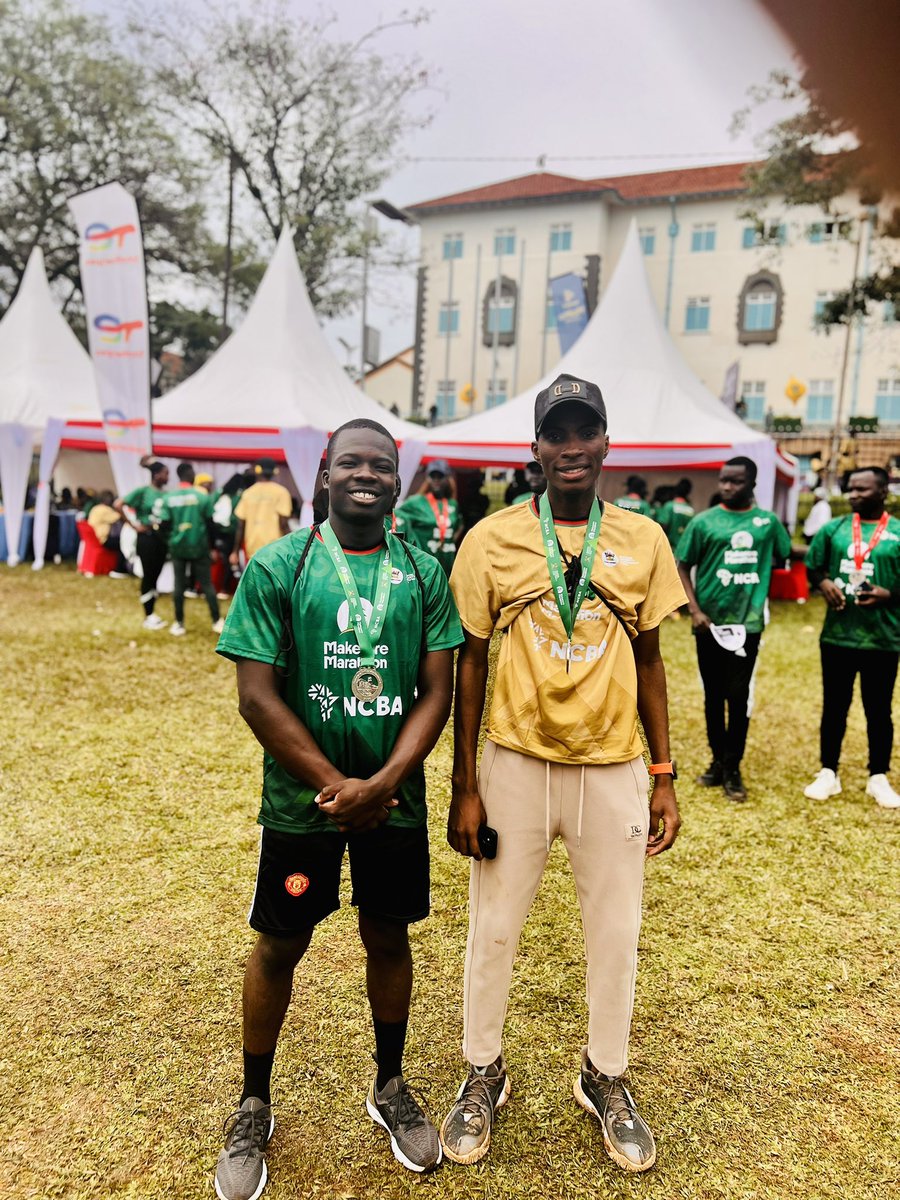 Mbabalikeneth's tweet photo. Today we managed to run and represent the mighty college of @MaKCEES in the @MakRun_Ug and I managed to run the 21km race thank you @Makerere @MESA23202526 https://t.co/pVrZRZB3u1