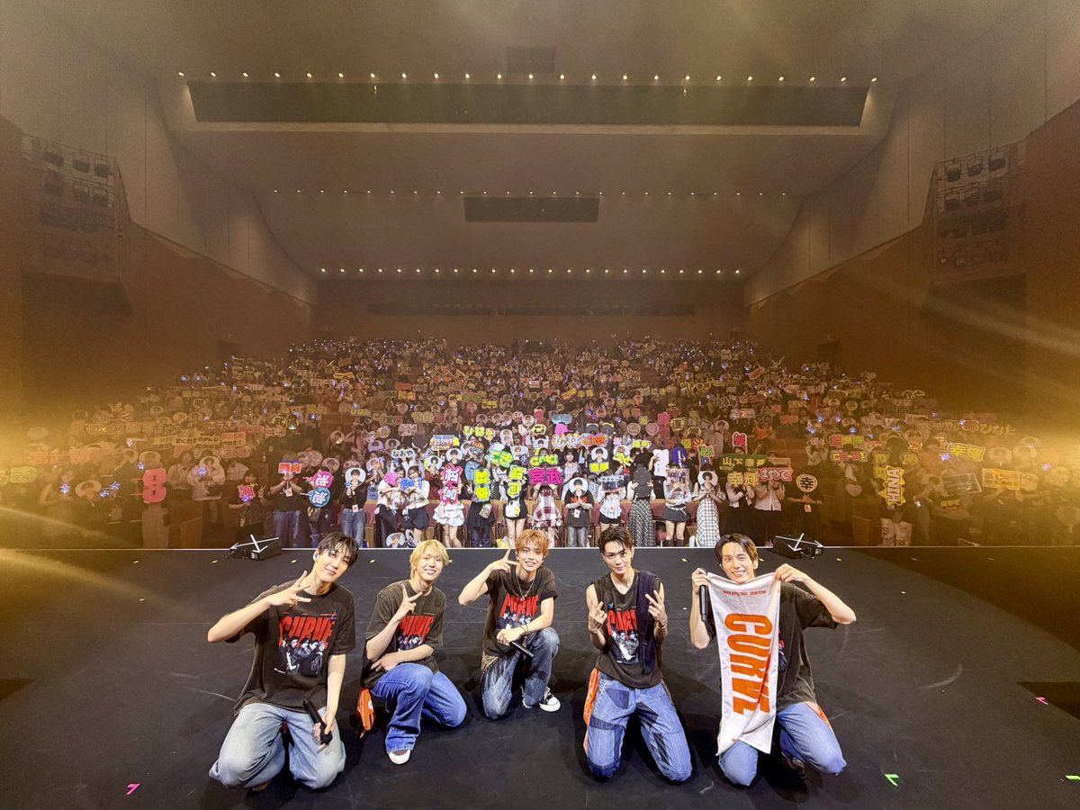 wildblue_ykme's tweet photo. [WILD BLUE]

𝗪𝗜𝗟𝗗 𝗕𝗟𝗨𝗘 𝗟𝗜𝗩𝗘 𝗧𝗢𝗨𝗥 𝟮𝟬𝟮𝟲 〜𝗖𝗨𝗥𝗩𝗘〜
【福岡】 福岡国際会議場 メインホール

ツアー3日目！
ありがとうございました✨

最高に盛り上がったばい！？

#WILDBLUE #WB_CURVE https://t.co/K9oVdNSnKM