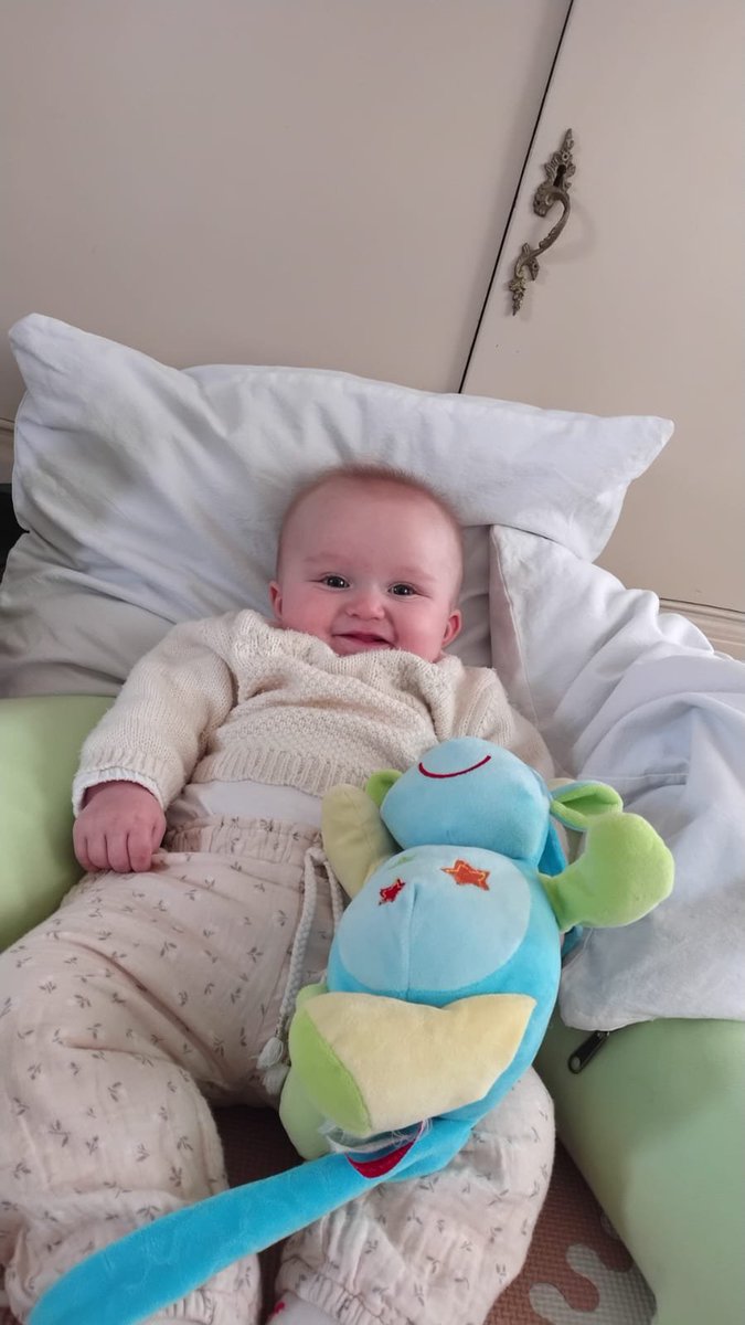 jonatanpascal's tweet photo. #estefinde...buen día...haciendo fiaca con Sara..!! Desde Junín ...besoss a Milo dante y mamá Nadia..!! https://t.co/mJ7xfNBlHL