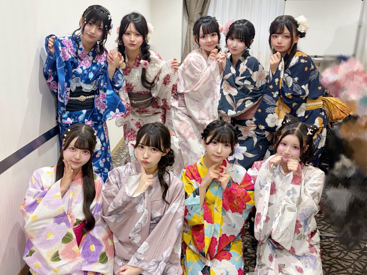 Heroines_osaka's tweet photo. 『ヒロインズ研究生大阪浴衣大特典会』 
ありがとうございました👘

ヒロ阪ちゃんたちと納涼🎐

#ヒロ研大阪 https://t.co/s7WeMs3y9c