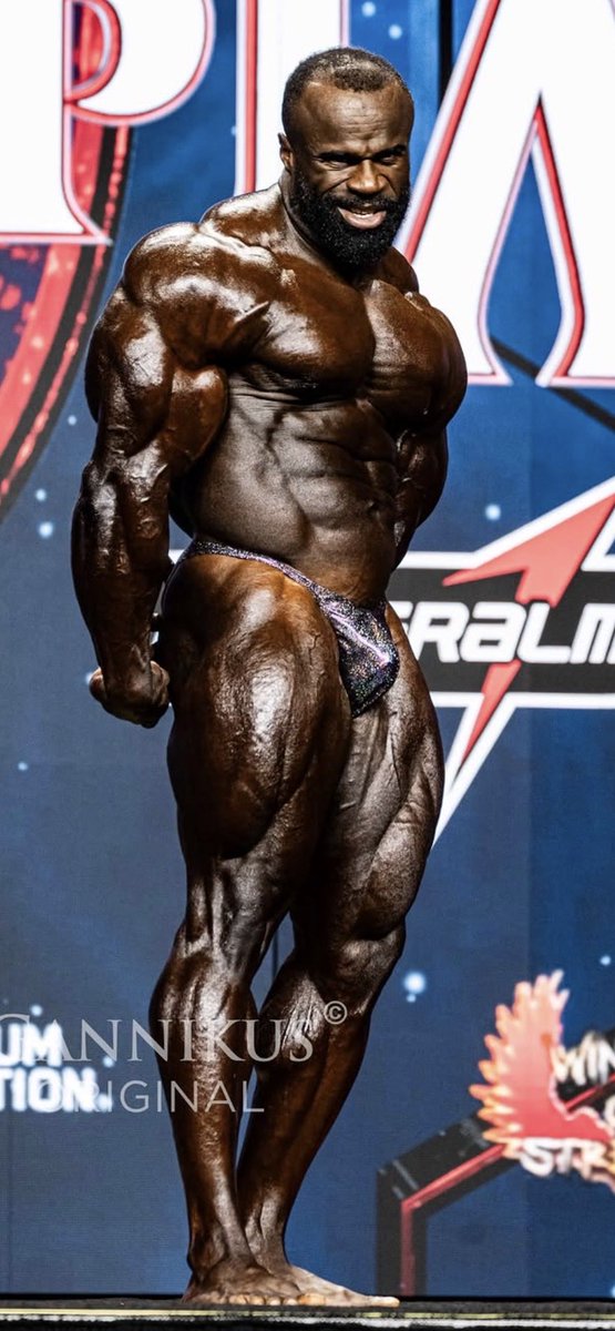 BBSchizo777's tweet photo. The best physique hands down https://t.co/ngmkdezYEw