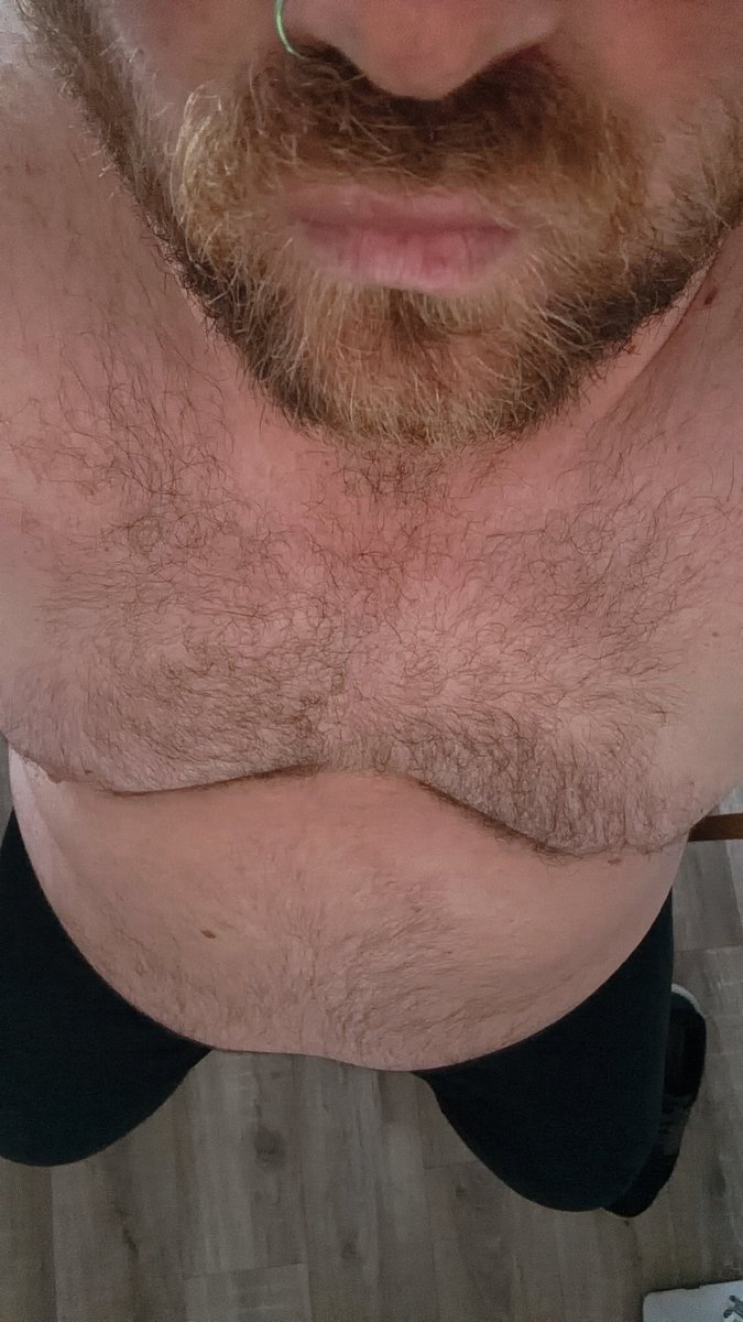 29irishman's tweet photo. Come kiss me and rub my belly https://t.co/GcvCaAFoh0