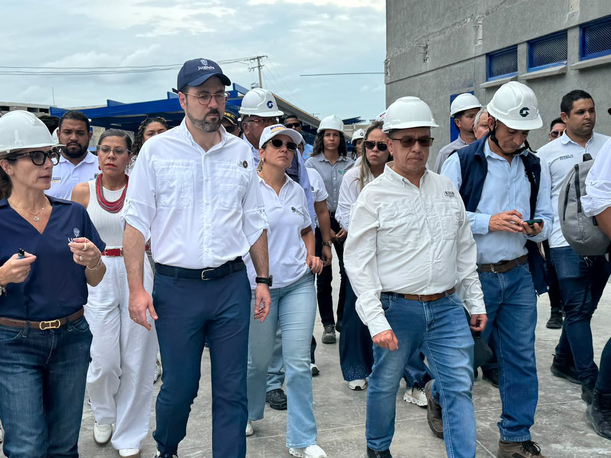 MagdalenaGober's tweet photo. Como parte de las acciones para avanzar en este propósito, realizamos un recorrido por las 22 hectáreas que conforman el complejo carcelario, junto al @MinjusticiaCo, la @USPEC_Colombia y el @INPEC_Colombia, con el fin de verificar el estado de las obras e identificar los… https://t.co/lF5tHLkETo