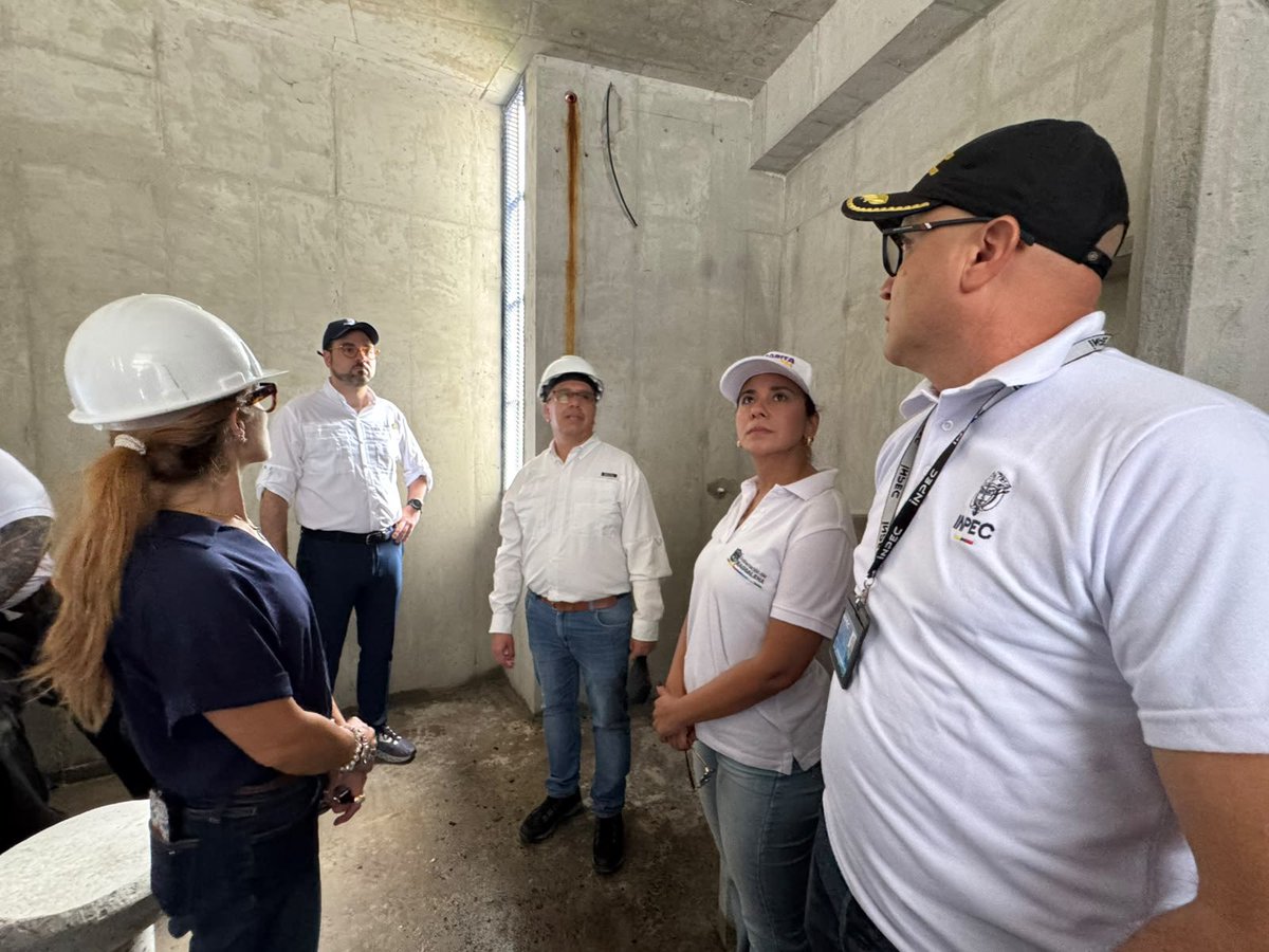 MagdalenaGober's tweet photo. Como parte de las acciones para avanzar en este propósito, realizamos un recorrido por las 22 hectáreas que conforman el complejo carcelario, junto al @MinjusticiaCo, la @USPEC_Colombia y el @INPEC_Colombia, con el fin de verificar el estado de las obras e identificar los… https://t.co/lF5tHLkETo