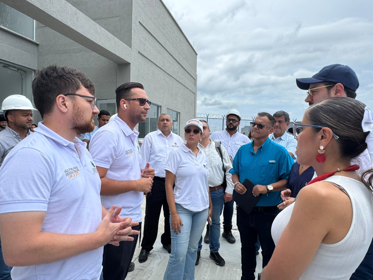 MagdalenaGober's tweet photo. Como parte de las acciones para avanzar en este propósito, realizamos un recorrido por las 22 hectáreas que conforman el complejo carcelario, junto al @MinjusticiaCo, la @USPEC_Colombia y el @INPEC_Colombia, con el fin de verificar el estado de las obras e identificar los… https://t.co/lF5tHLkETo