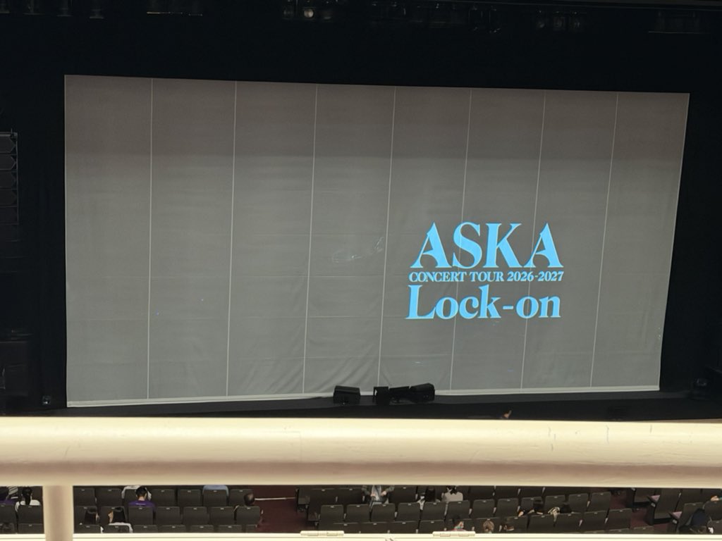 namiaska224's tweet photo. こんばんは！どうしてもストレス解消したくって！大宮公演行って来ました。
チケトレでチケットが取れました。
やはり、ASKAさんのLiveに行けくと元気が出ますね！。めっちゃ楽しかったです！。
#ASKA 
 #ロックオン
#大宮ソニック https://t.co/EPftpguZvC