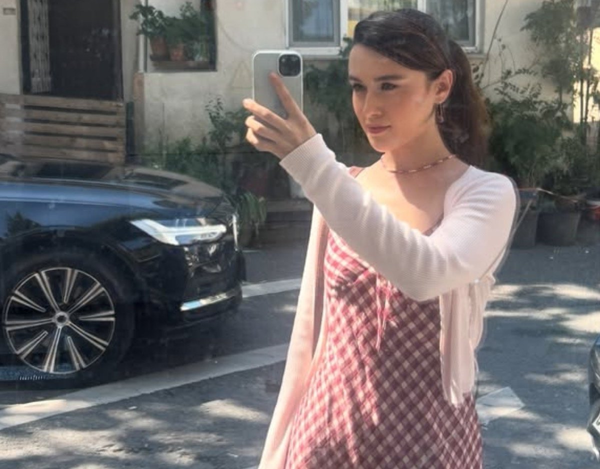 moodcemrex's tweet photo. Çokca heyecan Nazlı'm 🩵🌸 https://t.co/8Gn1SiACmv