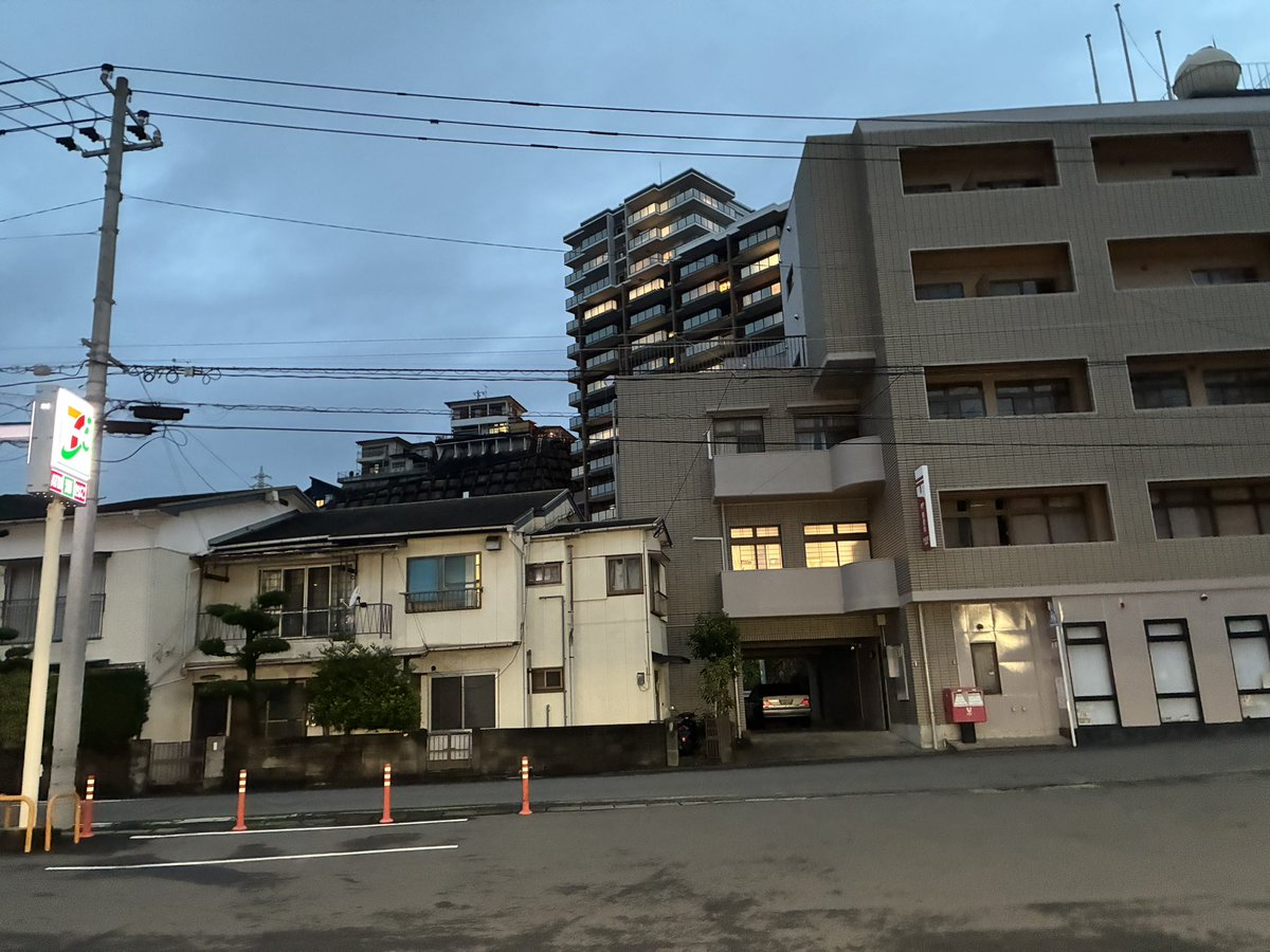 auscq's tweet photo. 夕方すっぽかされてブロックされたのでしばらくはお会いしません。
dmも送ってこないでください💢

ここのコメント欄なら暇なら返すと思います。
2時間くらい1人ドライブしていま帰宅。 https://t.co/WeFxzBAgYl