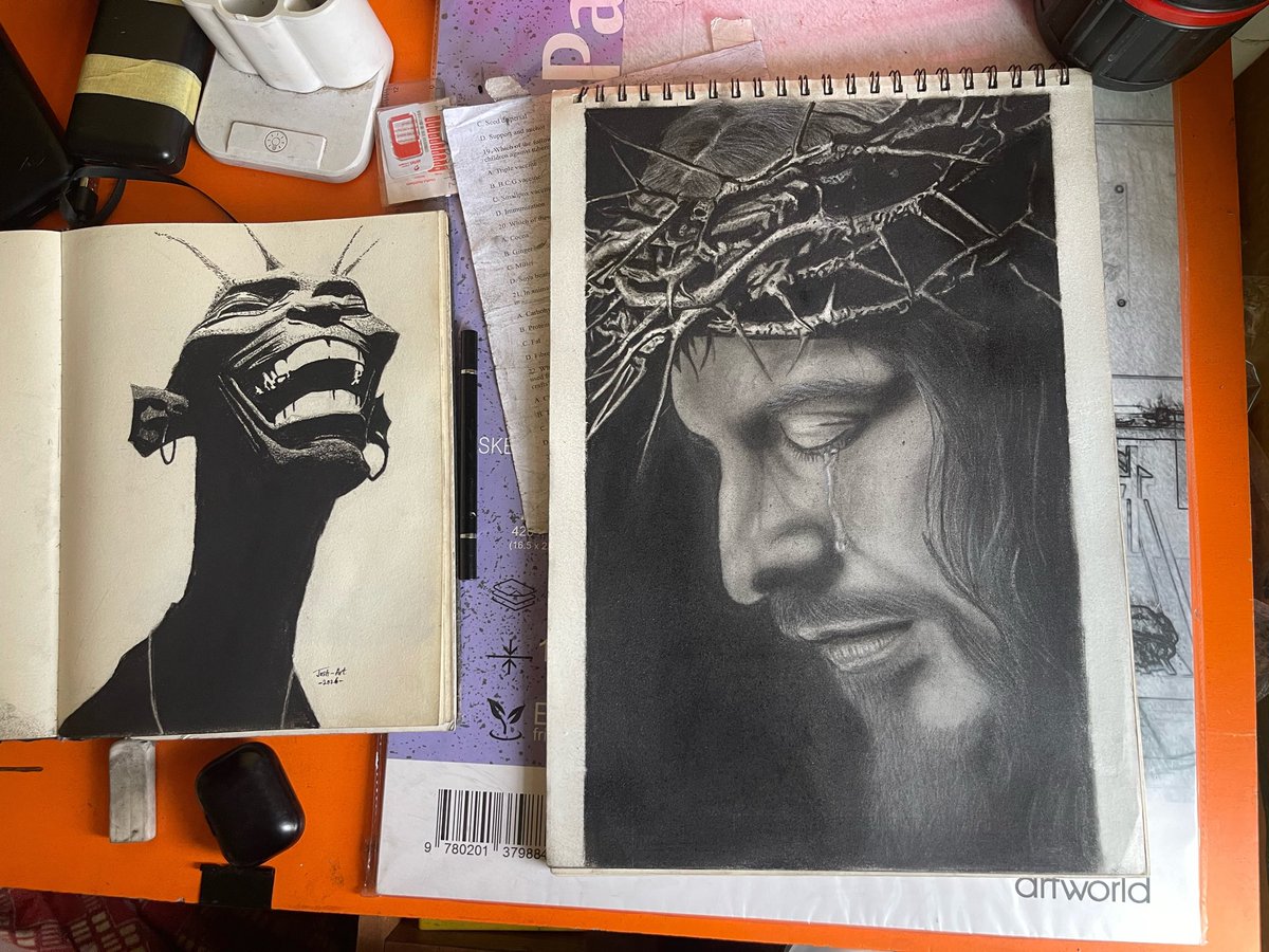ArtByJoshuas's tweet photo. GM GM LEGEND ☕️ & HAPPY SUNDAY ☀️ 🎉
Contrasting deep emotion with raw expression today. ✍️
Faith, focus, and hours of charcoal on paper. Wishing everyone a blessed and productive Sunday ahead
Which piece speaks to you more? 👇
#XRPL #XRPCommunity #CharcoalArt #1of1 #JoshArt https://t.co/Dpsbj5AZE7