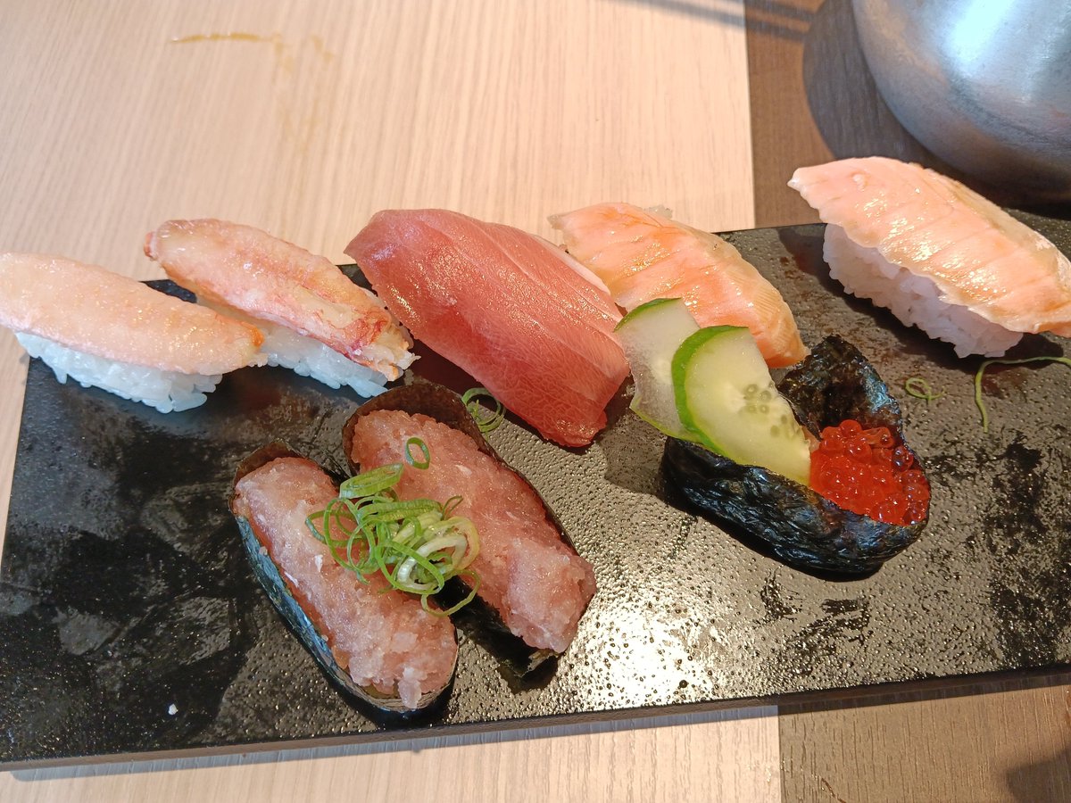 ishitake1018's tweet photo. 昼から飲めた🤤
夜は普通に飲んだ🤤

お店にちょっと期待し過ぎてたかな💦 https://t.co/LjoJvqpAOM