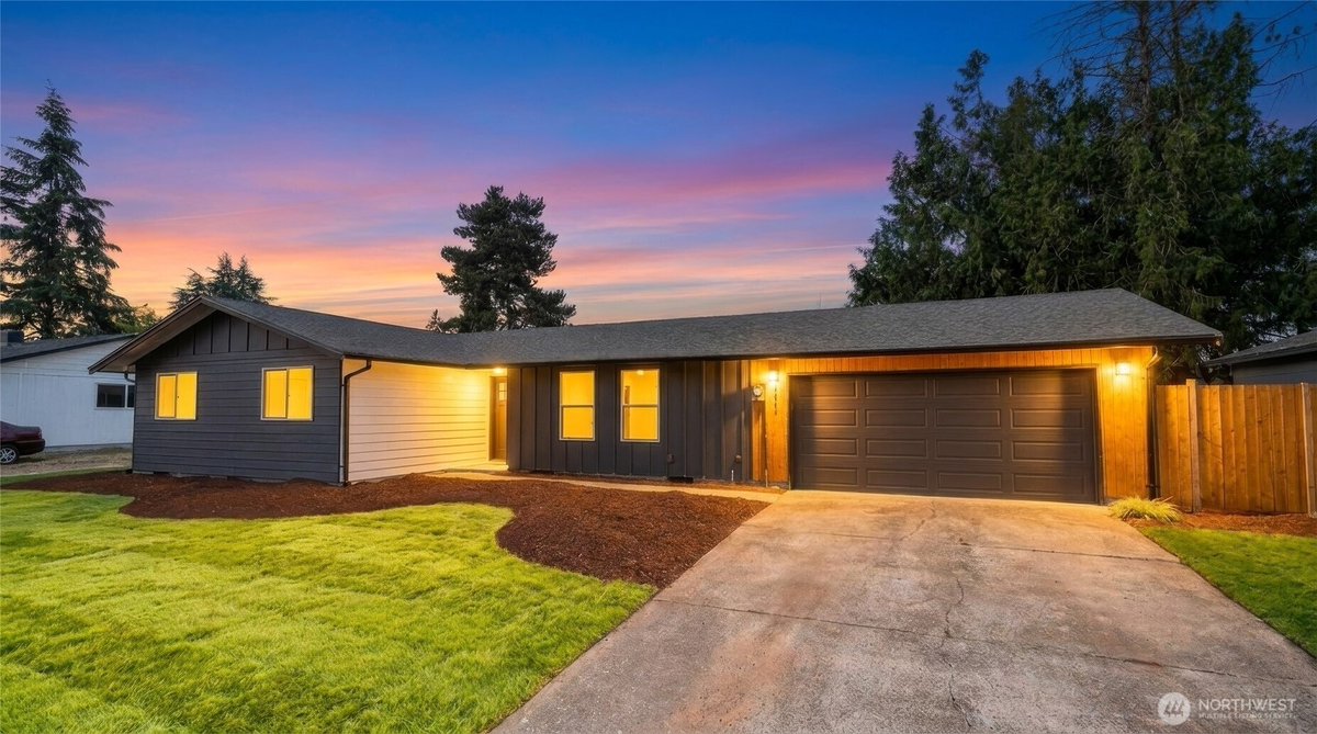 michaelhortonre's tweet photo. Be the first to see this incredible new listing in My 3 Counties and make it yours!
- Michael Horton #21005117 with Skyline Properties - Kent
- Contact me at 425.336.9102 https://t.co/RS1mQS9Onf