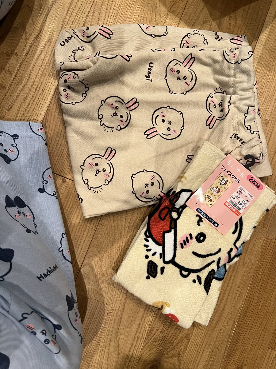 zuttonemui222's tweet photo. しまむら行ったら何故か残ってた

即買いした（やめろ

ハチワレちゃんのはオンラインで買ってたから愛用中！
着心地いいよ！
受注で他のも頼めばよかった！ https://t.co/1CoIIXE4kc
