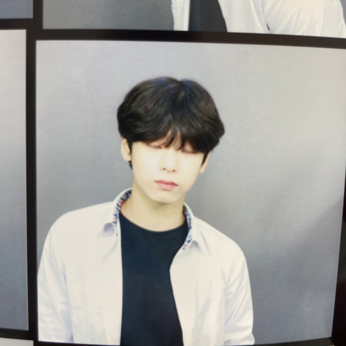 choromeez's tweet photo. 똑같다 https://t.co/8PxX4ngdV0