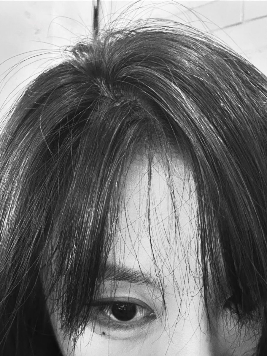 fromwheein's tweet photo. ⠀
A glimpse of me— Sunday weekend. 
⠀ https://t.co/SetXNA0XCJ