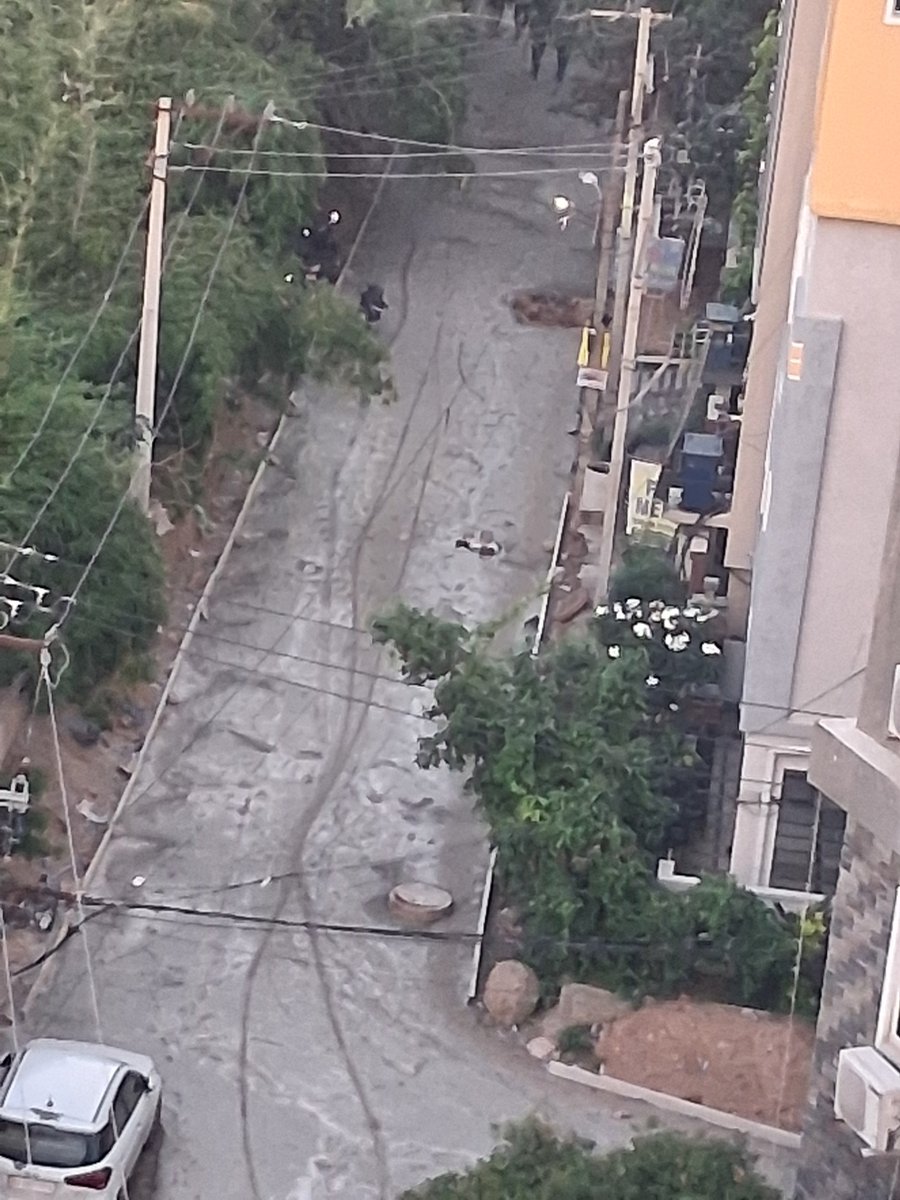 deviprasad232's tweet photo. 🚨 PUBLIC SAFETY ISSUE – GACHIBOWLI

Road work is underway opposite DLF Gate 3, APHB Colony, beside the Men’s PG. A car remains in the work area and the road has been left damaged/unfinished.
Please inspect urgently, clear.
@GHMCOnline @CyberabadPolice @TelanganaCMO https://t.co/FmTwKxs9Ii
