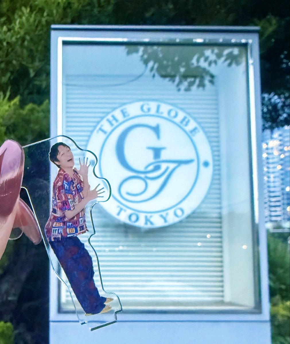 eNa_mR8's tweet photo. 【water 東京グローブ座 9/27初日】
初日おめでとう🥂まるちゃんの半自伝的舞台とっても新鮮で独特な空間で やっぱりまるちゃんって繊細で普通で不思議でエンタメに生きる人なんだなあって感じた🪽故郷とか地元への思いが重なる瞬間もあったし何より丸山隆平の❕ビジュが❕大変良きでめʒ めʒ🥰🏹🧡ᩚ💫 https://t.co/Zn7pBmGLbJ
