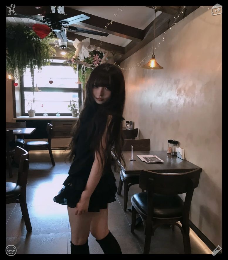 OilerLuv's tweet photo. 🎁Warm green striped socksEvery time you overcome lazy comfort and idle relaxation, you strengthen self-control for bigger future challenges. Small daily discipline trains your mind to prioritize long-term fulfilling dreams over meaningless instant trivial pleasure. https://t.co/u2koobN5Ty