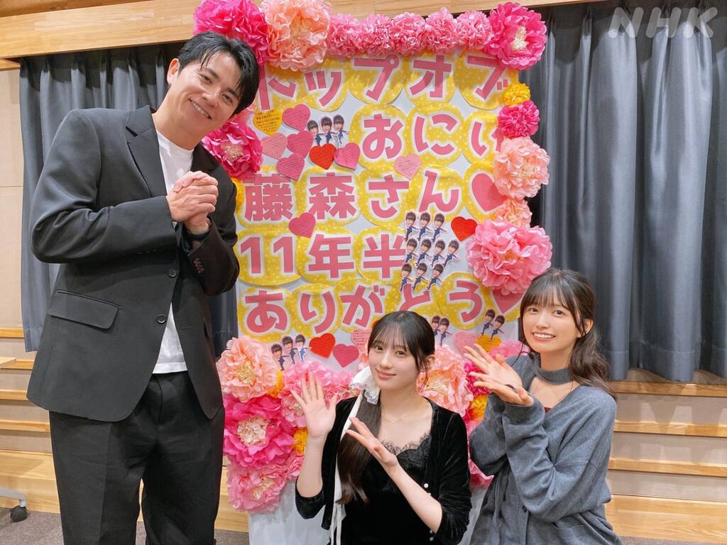 nhk_radirer's tweet photo. 🎬『乃木坂Broadway～お別れ編～』😢👋

「らじらー！サンデー」名物企画「乃木坂Broadway」。
この企画でも大活躍していた、藤森さん✨
藤森さんと最後にお送りする今回の「乃木坂Broadway」のテーマは「お別れ」です！

🕶同時配信🕶
https://t.co/x5sTKBxIQH
 #nhkらじらー #川﨑桜 #五百城茉央 https://t.co/sZoz5u8Pkp