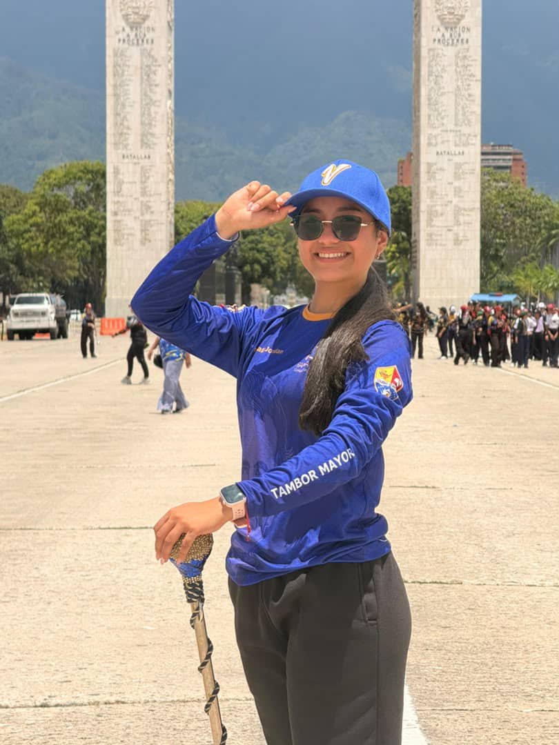 bscdonbosco's tweet photo. Nuestra Tambor Mayor https://t.co/ymtYSqpP7c