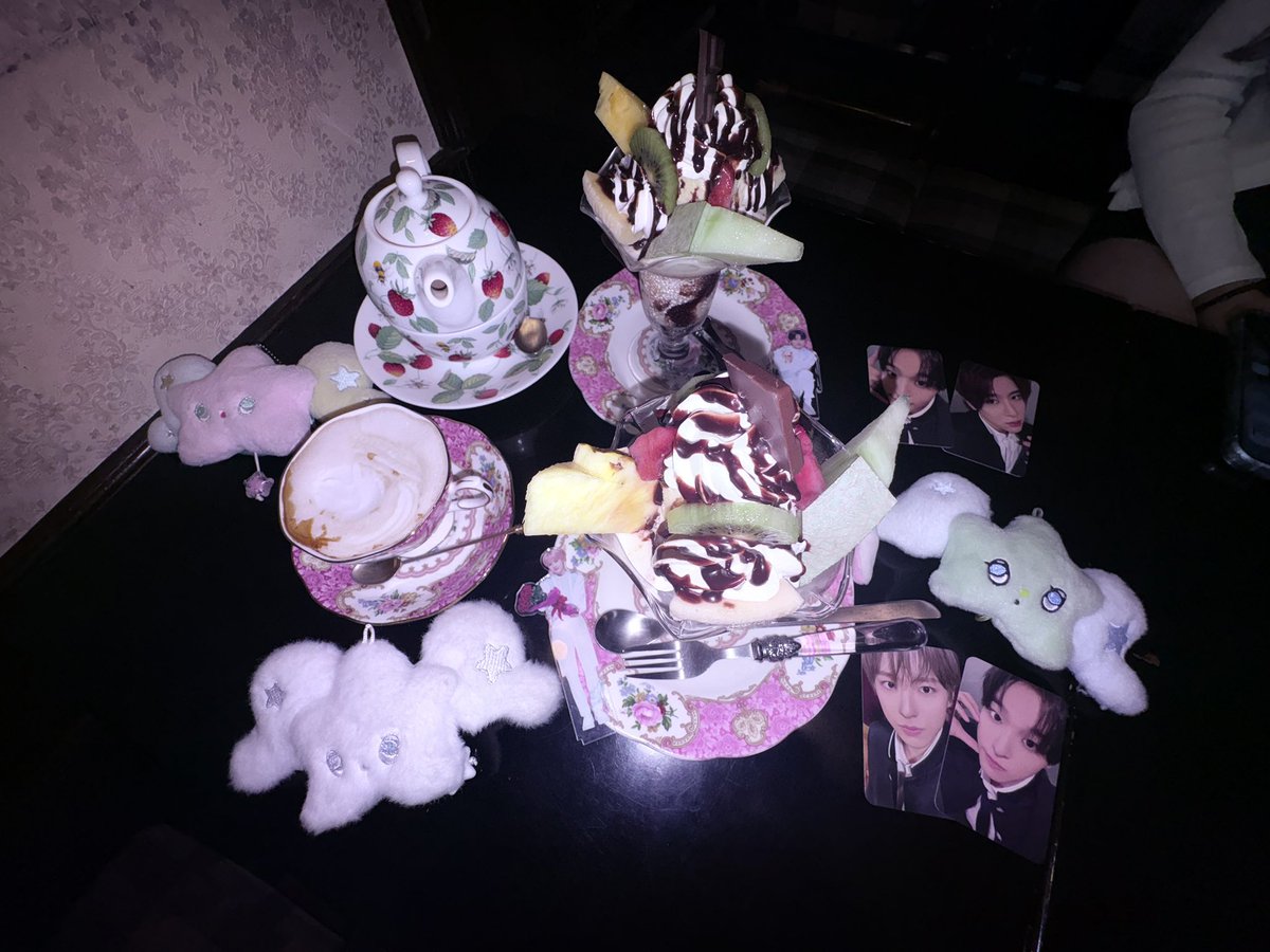 0nyaunnn's tweet photo. 🍰🍭🍮🍫 https://t.co/8Vh3R10Pks