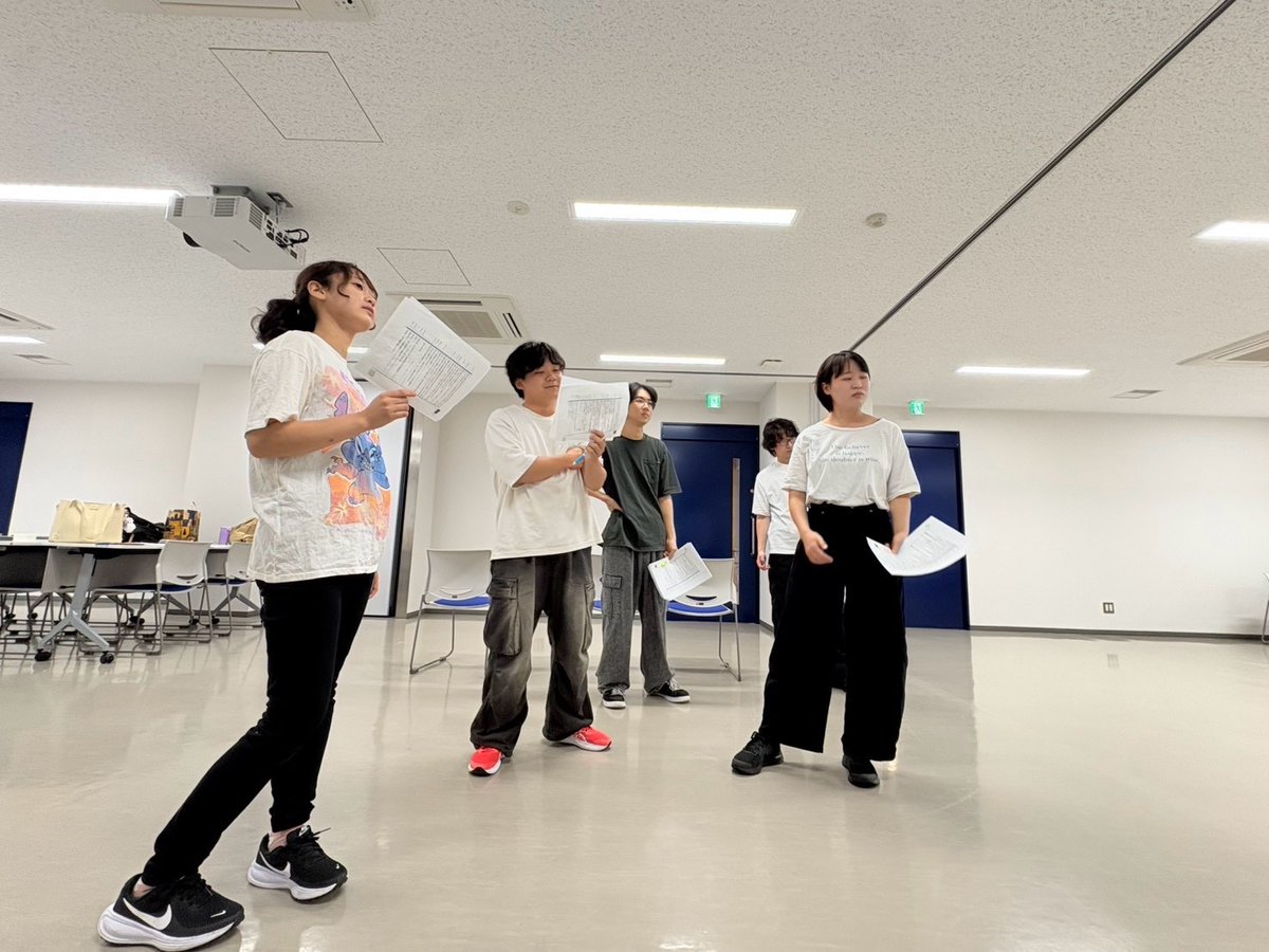 RiRiproject_act's tweet photo. #RiRiぷろじぇくと

シルバーウィークに行った、稽古の様子です！

代表の相棒、もずくも連休を満喫しました☁️

予約開始しております！詳しくはリプライからご確認下さい👇 https://t.co/EUC3FBsgyj