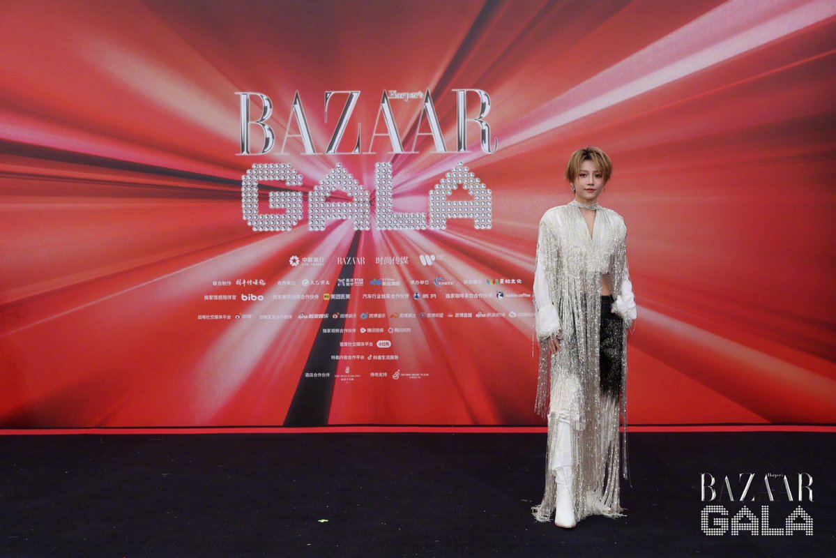 AllForYuxin_TH's tweet photo. หลิวอวี่ซิน x BAZAAR GALA 2026

#LiuYuxin #XINLiu 
#หลิวอวี่ซิน #刘雨昕 https://t.co/fmFlI7XWAG