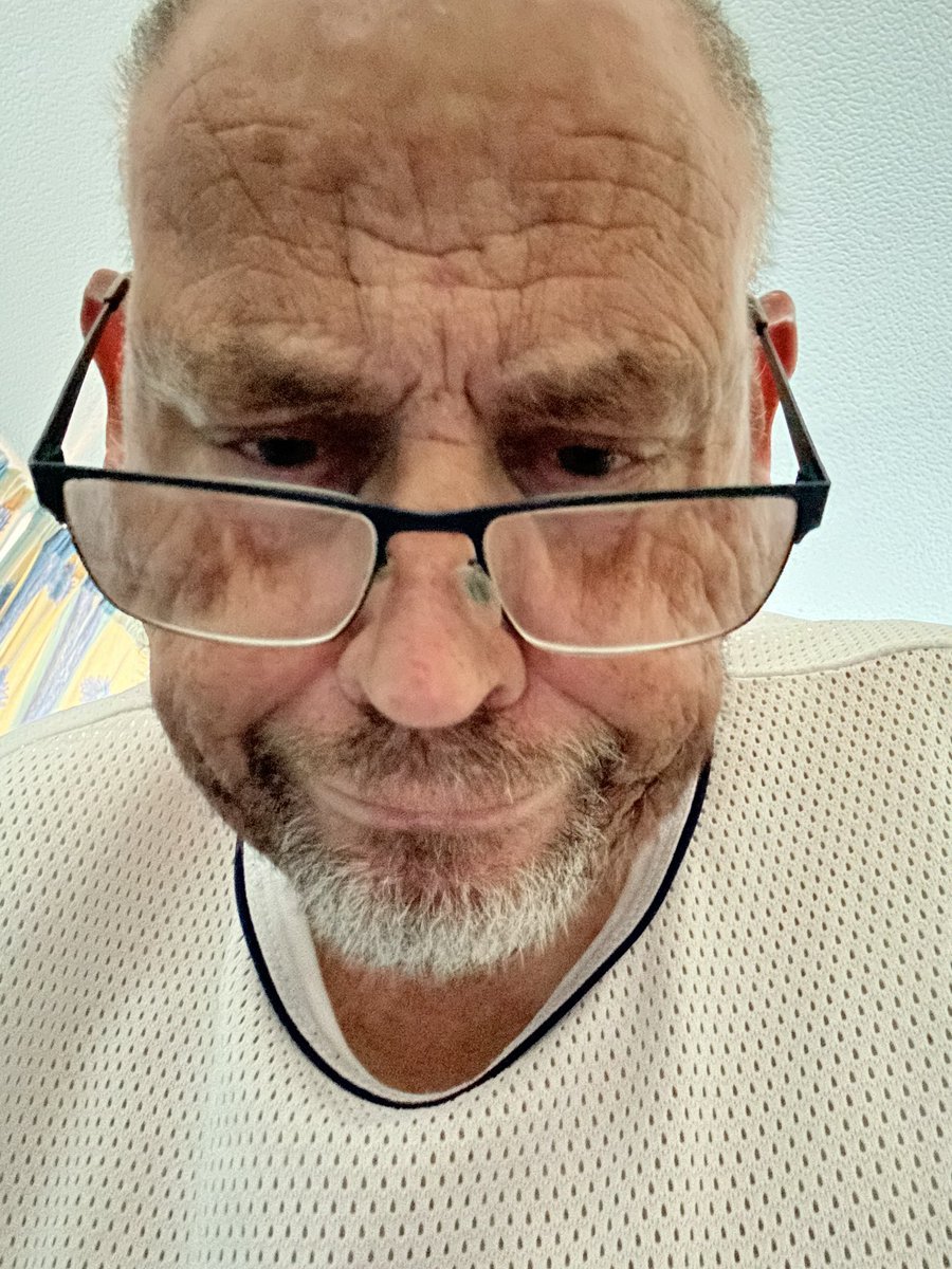DavidEvans0314's tweet photo. How do I look https://t.co/glYvkrr5mU