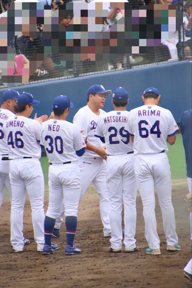 kapikapiko8's tweet photo. みんなに送り出されて福くんドラゴンズでの最後の登板
ファンサも人間性も素晴らしい福くん
次のステージでも頑張ってくださいね https://t.co/v7EOsQHVFJ