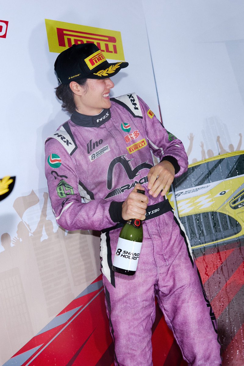 snow_w85's tweet photo. รวบรวมช่วงเวลาแชมเปญของ Yibo 

#WANGYIBOx8HSHANGHAI26
#85RACING #YIBO85 https://t.co/5e5grDswZW
