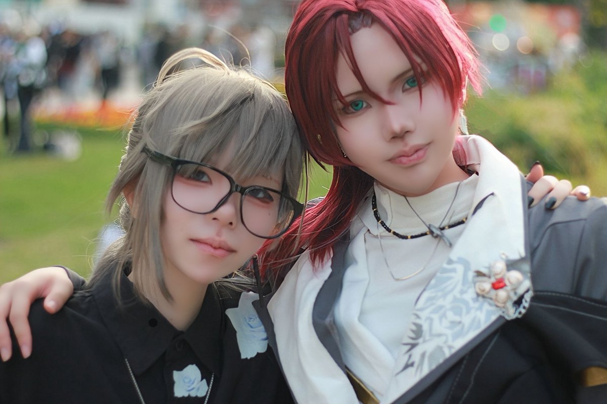 SAMTI_000's tweet photo. 🌈🕒⚠ Cosplay ⚠

･･━━･･━━･･━━･･━━･･

      ライブ組（1人不在）

･･━━･･━━･･━━･･━━･･

🗝💸 @utagell
📸 @rotten_0666

#サツコス https://t.co/BvXC6t9syk