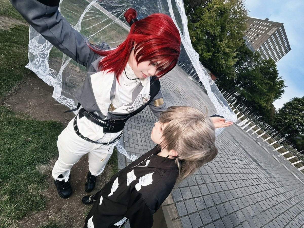 SAMTI_000's tweet photo. 🌈🕒⚠ Cosplay ⚠

･･━━･･━━･･━━･･━━･･

      ライブ組（1人不在）

･･━━･･━━･･━━･･━━･･

🗝💸 @utagell
📸 @rotten_0666

#サツコス https://t.co/BvXC6t9syk