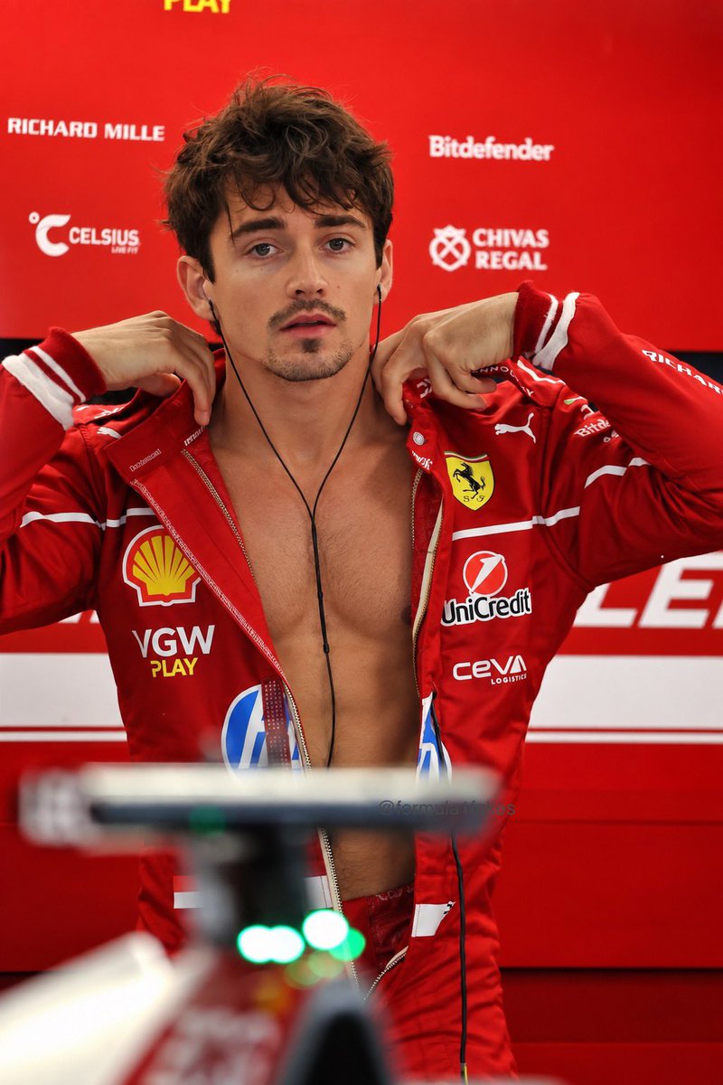 formula1fakes's tweet photo. Charles’s face card is lethal.. https://t.co/hIRnv5WfU2