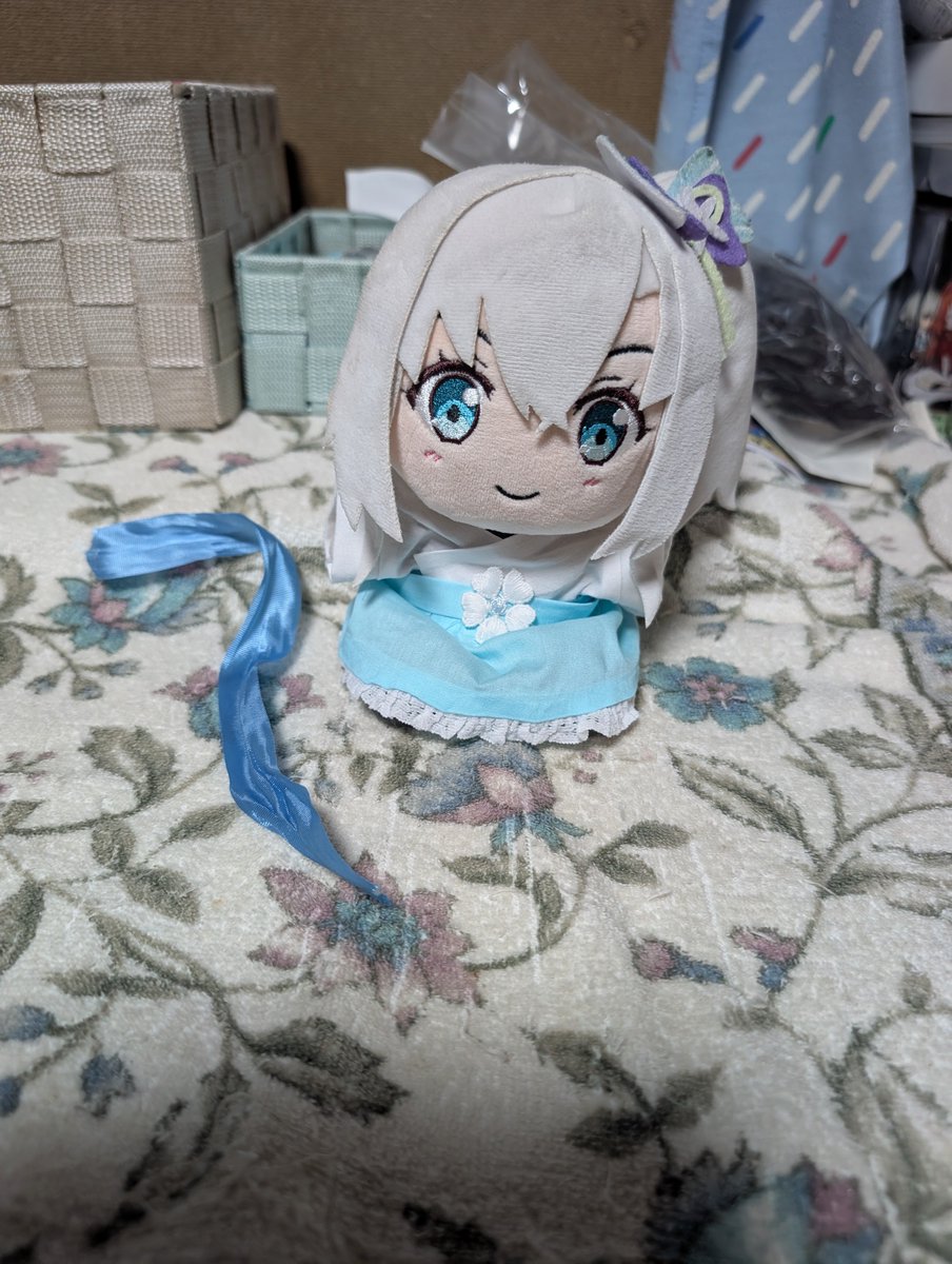 ROUTE_432's tweet photo. 帰宅。
莉華「いかがでしたか？
＊「雨なんであんまり動けんかった🫠とりままた外れた前側のリボンどうにかする。 https://t.co/HurLU0ljVj