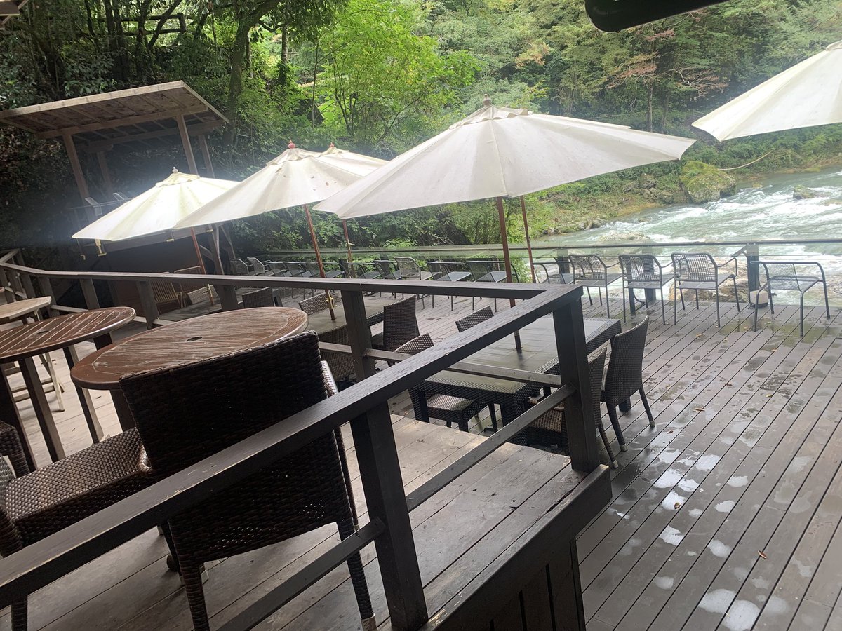 ge_shouma's tweet photo. 今日はずっと行って見たかった緑に囲まれた🌳風情あるカフェ🍵に行ってきたよ。渓谷眺めながらくつろげる感じで良き☺️めっちゃﾏｲﾅｽｲｵﾝ浴びてきた。癒されたぁ☺️ https://t.co/YcK5cwMZFC
