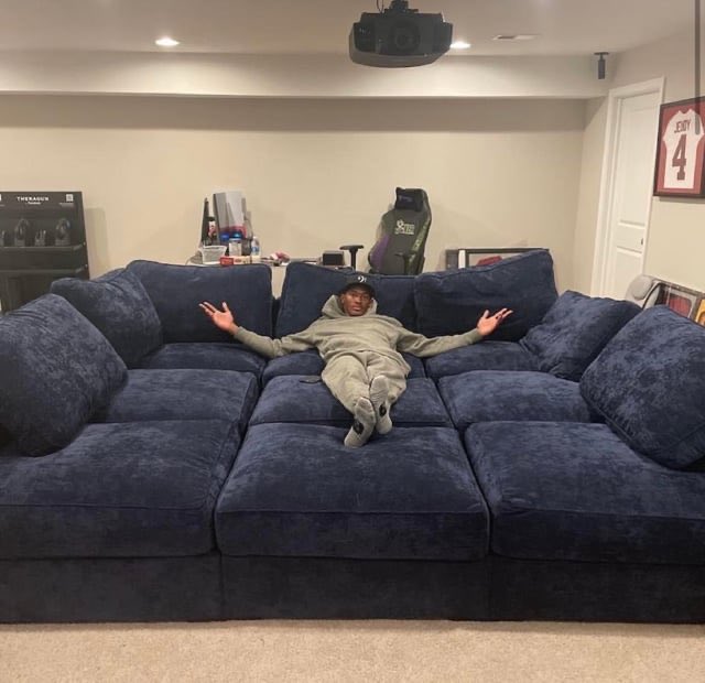 CooperDeJawn3's tweet photo. Eagles fans having a Stress free Sunday watching Red Zone all day 🦅 https://t.co/mEgk3tukwB