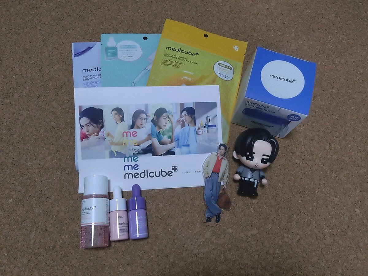 mm2r16's tweet photo. 今日はmedicubeのポップアップへ
しょっぴー担の姉と💙
サンプルにリーフレット貰えて嬉しい🥰
この前はFENDIのお店の方のめめは不在だったけど今日はいたー🖤
男前すぎて鼻血でそうになるわ😍
帰り道雨に打たれたけど、買った物をエコバッグインエコバッグだったから濡れずに帰宅できて良かった https://t.co/IlidICAFJl