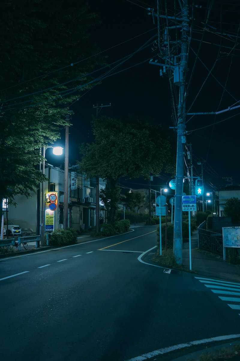 imari33_photo's tweet photo. Chill night vibes in Japan https://t.co/rR2OTFTAMl