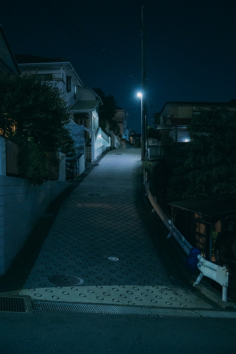 imari33_photo's tweet photo. Chill night vibes in Japan https://t.co/rR2OTFTAMl