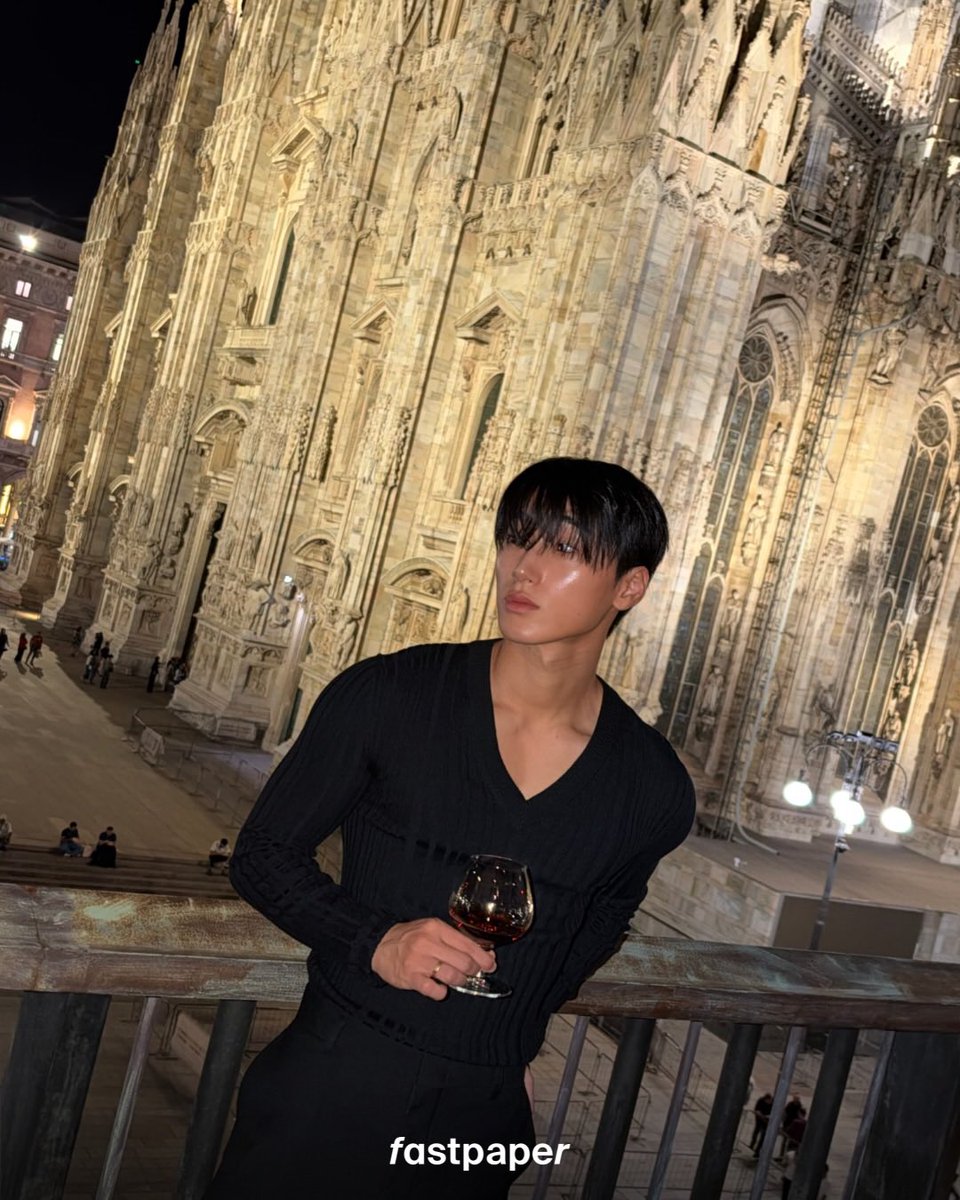 1024updates's tweet photo. [📷] San in Milan via fastpapermag

#ATEEZ #에이티즈 #CHOISAN #DGSS27 https://t.co/wTHXqw2aXr