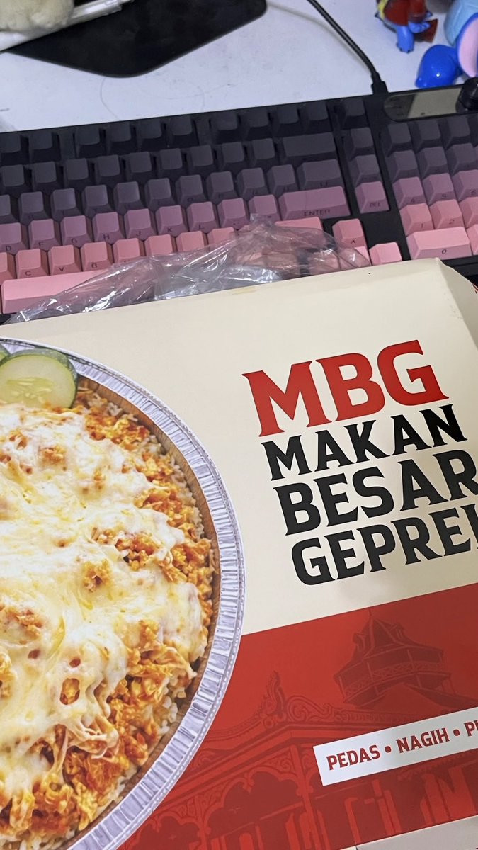 sawkamowto's tweet photo. JUJUR GA ESPEKK GEDE PUOLLL PLUS DAPET CENTONG ORENNNNN 

SUMPAH INI ENAKKKKK BANGETTTTT🤤🤤 https://t.co/wdHcLh0Vso