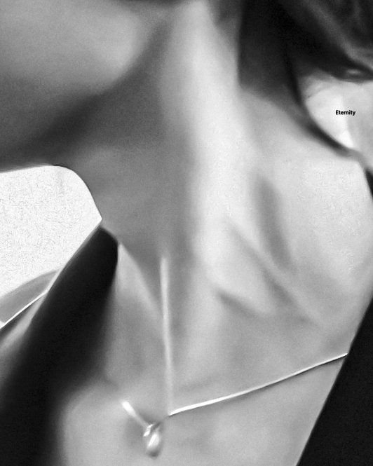minsickface's tweet photo. winter's neck veins is hotter than your oppar, please sit down https://t.co/4QQ3IZqPSz
